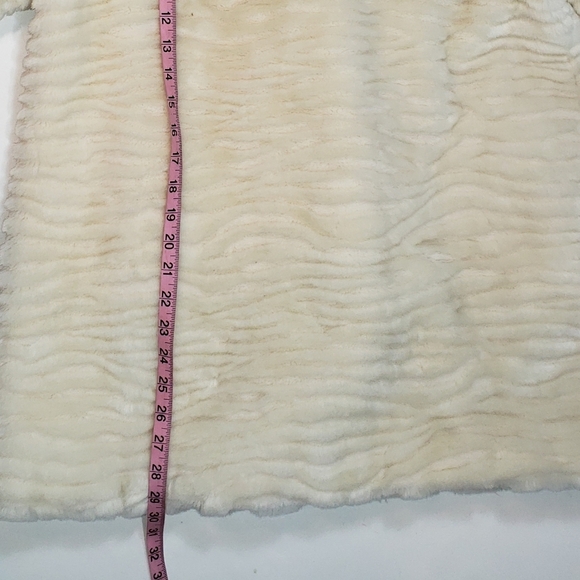 Cream Faux Fur Textured Hooded Jacket Sz Small Button Up Lined Cozy Winter Coat - Picture 14 of 16